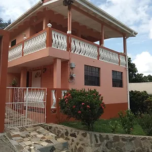 Angie's Cove, Modern Get-away Overlooking Castries